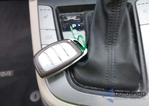 2020 Hyundai Elantra Value Edition z USA, uszkodzony, nr VIN 5NPD84LF8LH546960